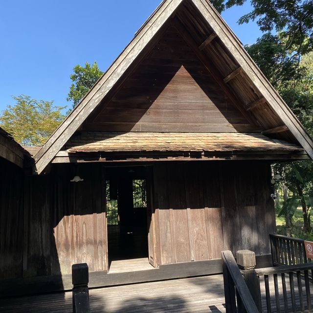 CMU Lanna House Museum พิพิธภัณฑ์เรือนโบราณล้านนา 