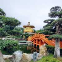 南蓮園池