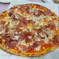 pizza lovers get closer to COMES PIZZERIA☺