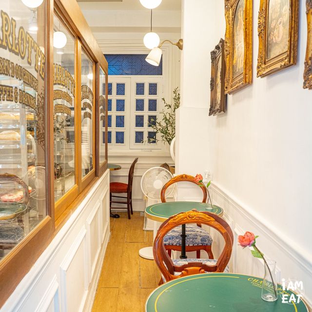 คาเฟ่โดนัทเปิดใหม่สุขุมวิท33 Charlotte Doughnuts