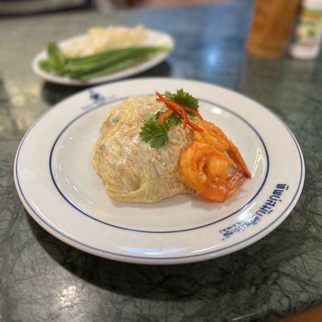【タイ/バンコク】大人気店がコロナ禍から完全復活！店内飲食可能なパッタイ屋「ティップサマイ プラトゥピー」
