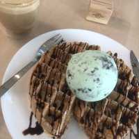 Dessert Introvert Hangout 