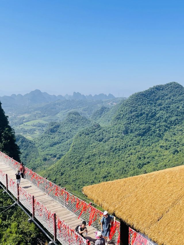 Sky Bridge in Yangshuo🌲🌿