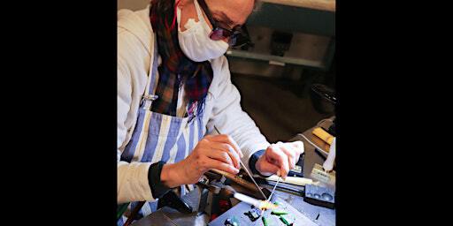 Intro to Beads: Soft Glass with Cubic Zirconia With Maria Aroche | UrbanGlass