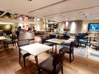 /平價金域假日「四」人行👨‍👩‍👧‍👦貴賓室&自助早餐/