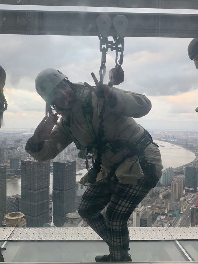 Shanghai- Jinmao Tower Skywalk 