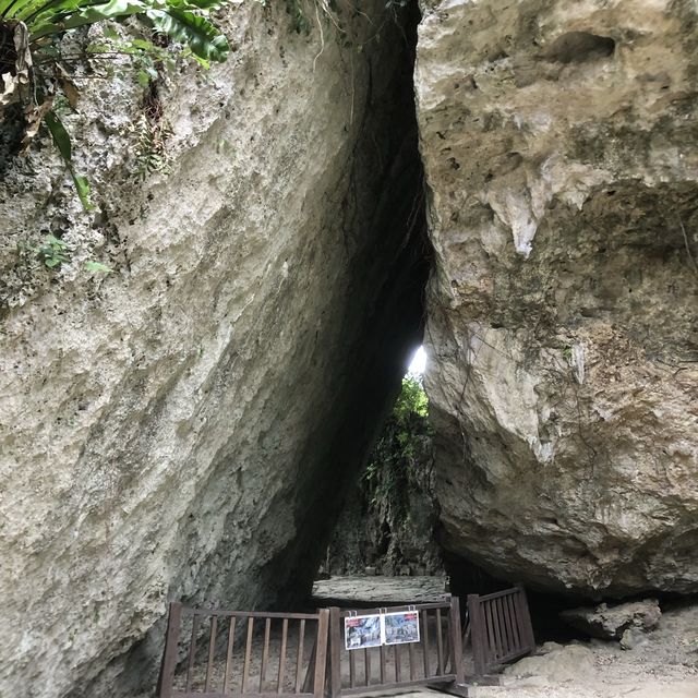 【沖縄】神秘的なパワースポット「斎場御嶽」