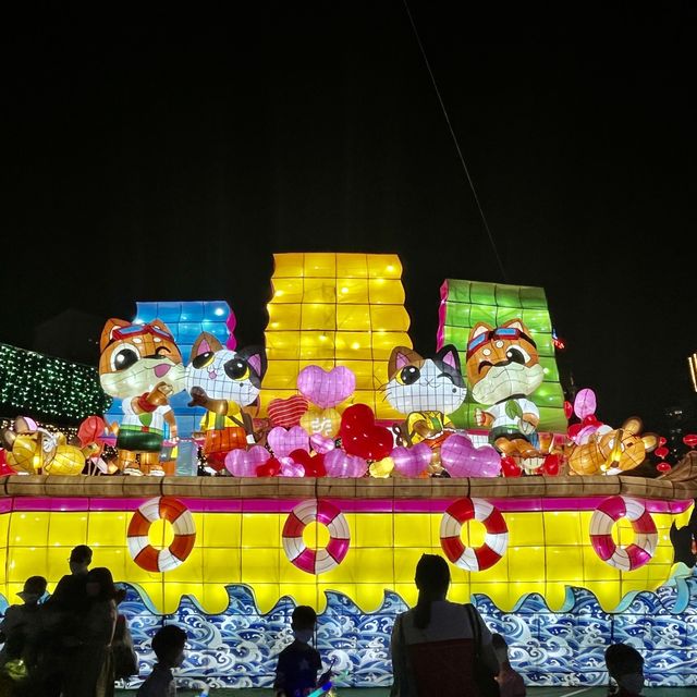 The “Moon Story” at Victoria Park 