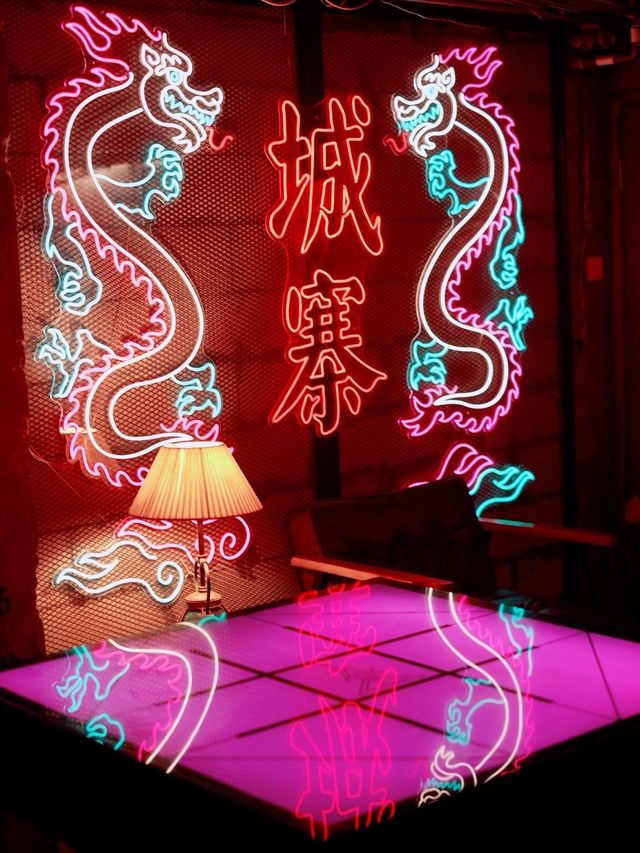 煙霧圍城，九龍城寨重現🐲