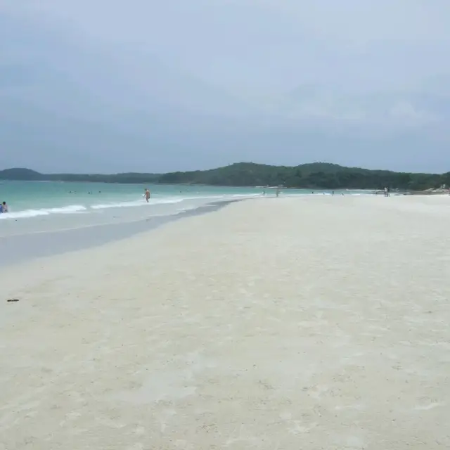 タイ "サメット島เกาะเสม็ด"  バンコクから日帰りできるビーチリゾート、白砂が超シルキー!!🚢🏝