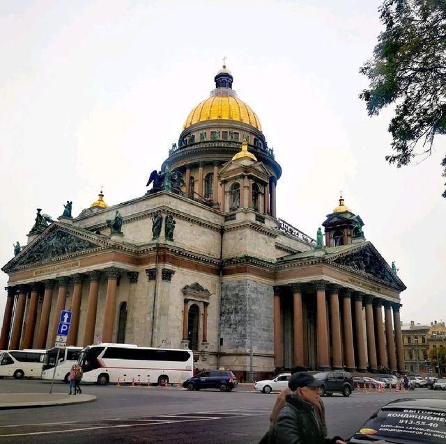 Saint Isaac’s Cathedral

มหาวิหารโดมทองคำ รัสเซีย