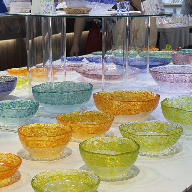 北海道暮らしを感じる「北一硝子カントリーフロア」