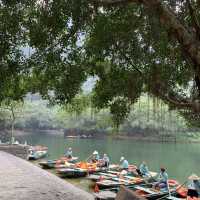 Breathtaking tour through grottoes and caves 