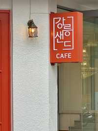 < 강릉 카페 > 강릉중앙시장에 위치한 핫플, 달달한 이색 기념품 강릉샌드 