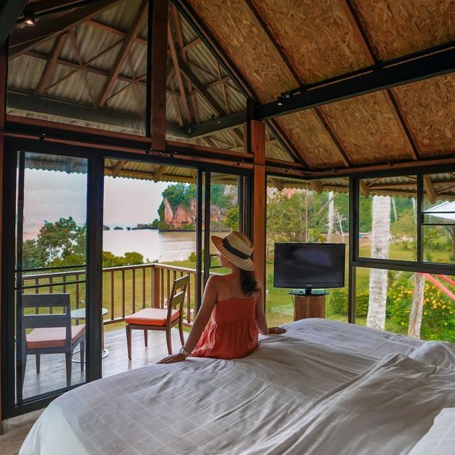 รีสอร์ทลับ ที่ต้องนั่งเรือไป Tinidee Hideaway 