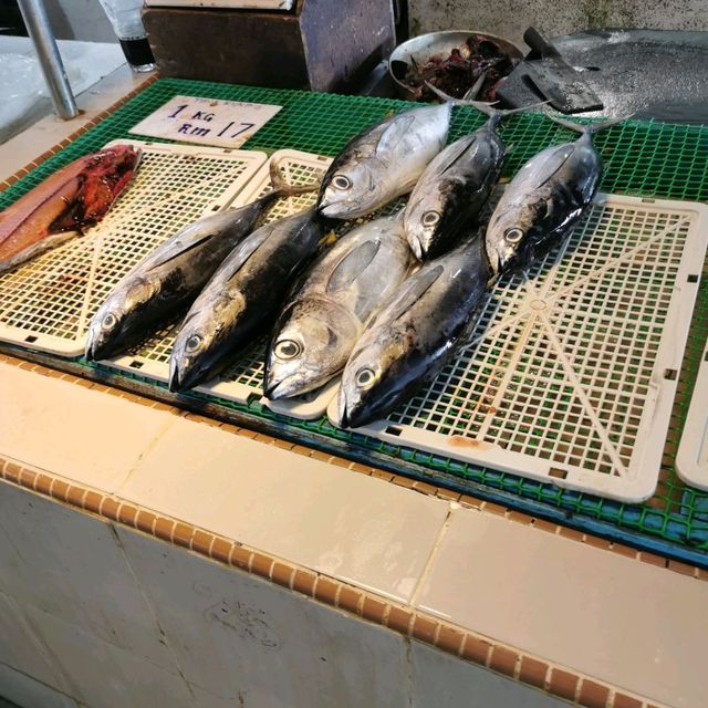 Bangunan Tamu Limbang, Wet Market in Limbang