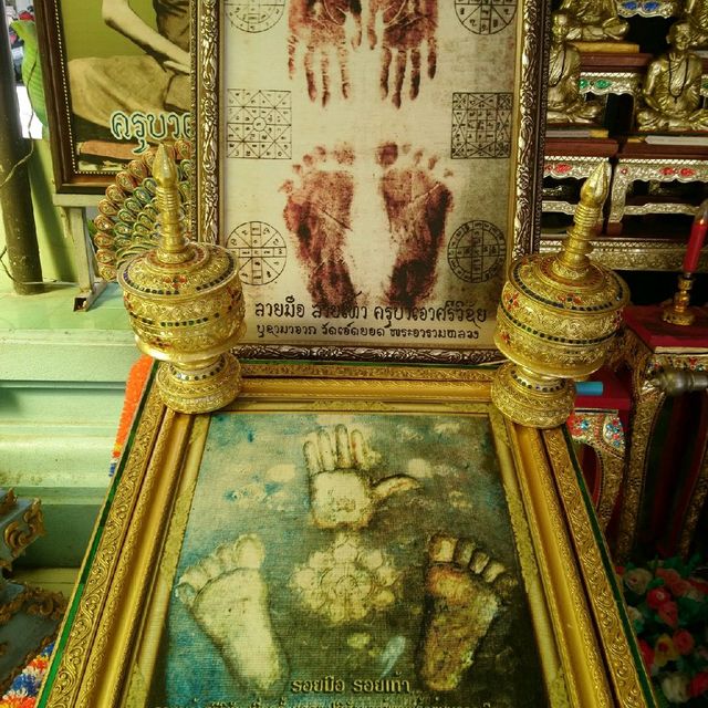 แวะกราบครูบาศรีวิชัย.. ก่อนขึ้นดอยสุเทพ