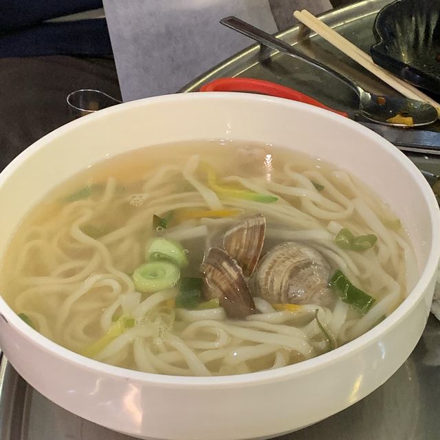 인천 월미도에서 조개구이를!