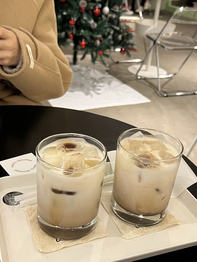일산 밤리단길, 카페 오너먼트