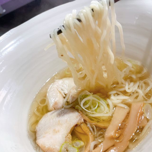オシャレな麺屋さん