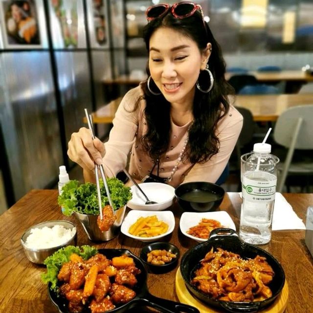 ฟินกับอาหารเกาหลีสุดอร่อย ที่ Hongdae Station 