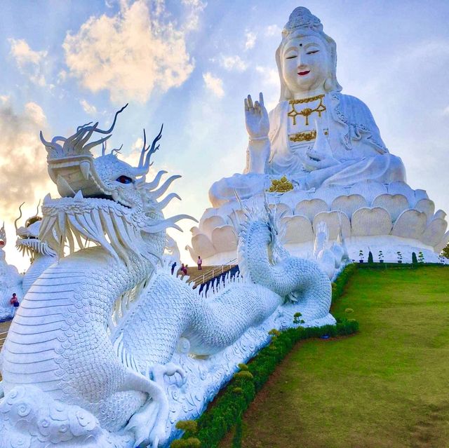 ขอพรแม่กวนอิม@วัดห้วยปลากั้ง