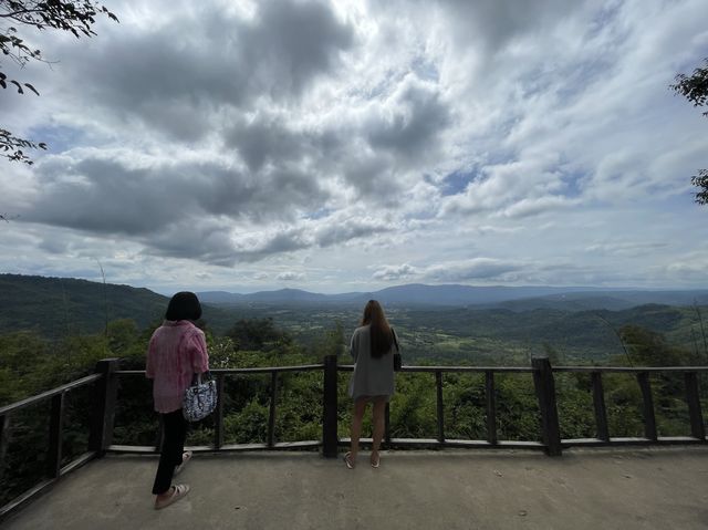 ผาเก็บตะวัน อุทยานแห่งชาติทับลาน