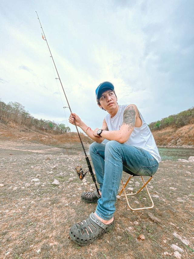 ตกปลาที่เขื่อนครับ