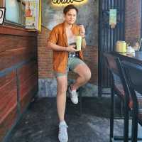 จิราคาเฟ่ อัมพวา