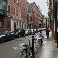 RainyDay in Boston Eating at Neptune Oysters