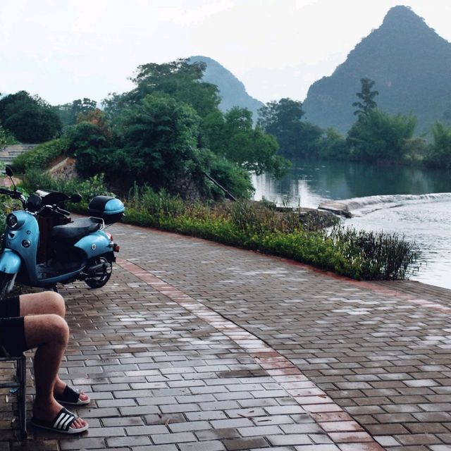 Swimming in the Li river