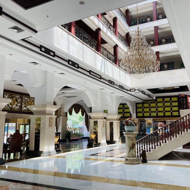 New West Street International Hotel 🏨 