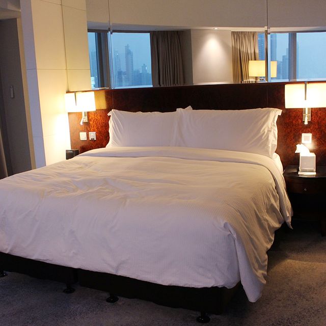 Anniversary Staycation-旺角黑夜盡收眼底 Anniversary Staycation-旺角黑夜盡收眼底