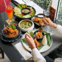 ร้านอาหารไทยสูตรคุณย่า