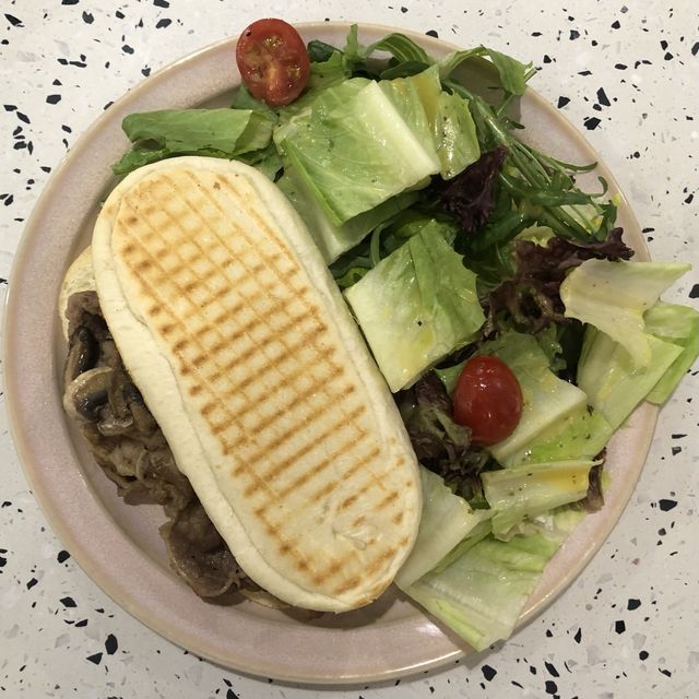 主打生酮飲食Cafe
