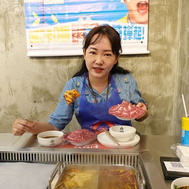 一次過吃到川菜火鍋+燒烤爐+串串燒