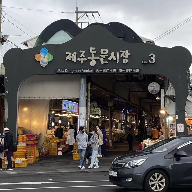 済州島🤍お土産も食べ歩きも東門市場で✨