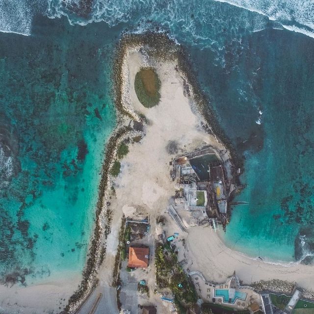 MELASTI BEACH 