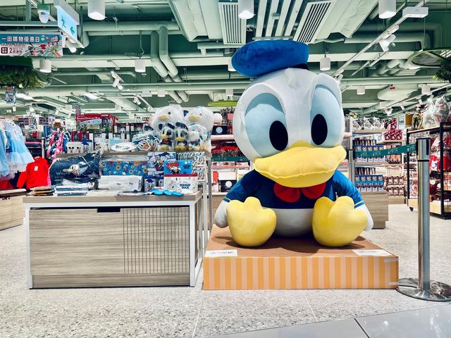 Donald Duck 期間限定店登陸荃灣