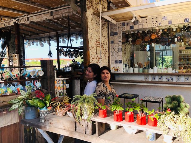 สายลม บางปู คาเฟ่เซรามิค