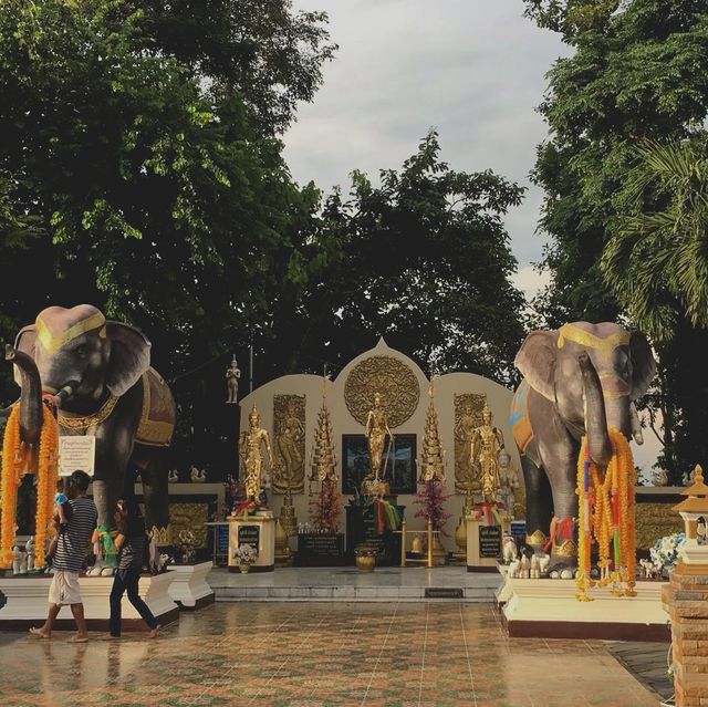 วัดพระธาตุดอยคำ