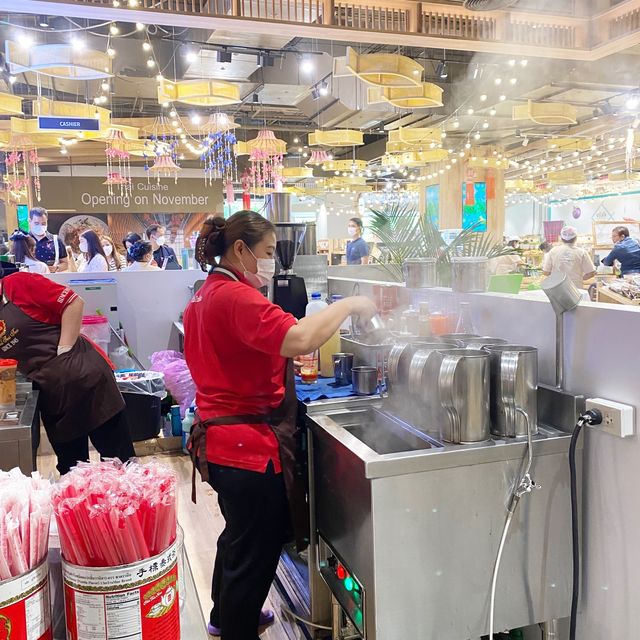 ชาตรามือเซนทรัลเวิลด์ ชั้น1 ตลาดจริงใจ