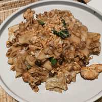  靚裝打卡泰菜餐廳