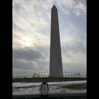 มาถ่ายรูปกับ Washington Monument กัน