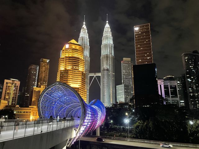 Saloma Link Bridge Night View 🤩