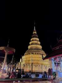 ห้ามพลาดพาไปเทศกาลโคมแสนดวง ที่ลำพูน ได้ทั้งบุญได้
