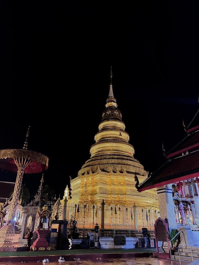 ห้ามพลาดพาไปเทศกาลโคมแสนดวง ที่ลำพูน ได้ทั้งบุญได้