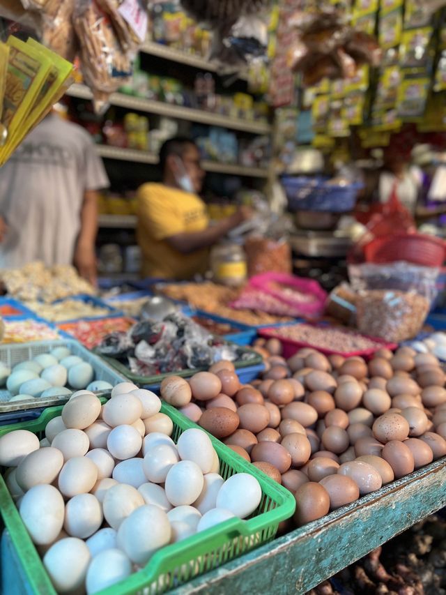 Pasar Cihapit, a Glimpse into Bandung’s Life