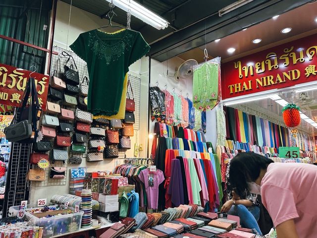 พากิน เที่ยว ช้อป ตลาดสำเพ็ง (ตอนกลางวัน) 🛍️