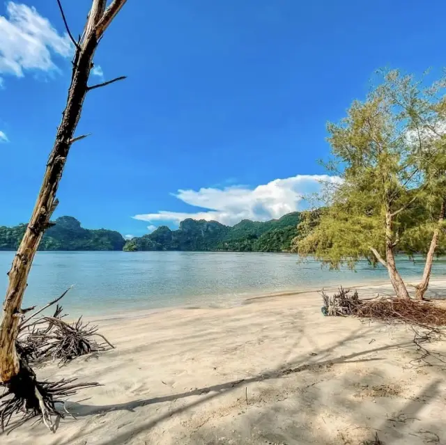 Tanjung Rhu Beach - Langkawi, Malaysia 